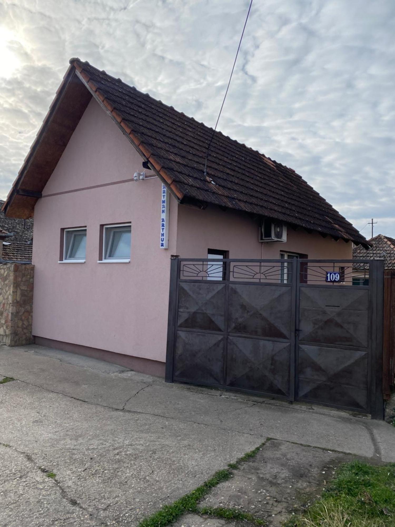 Apartman Arthur Кикинда Экстерьер фото